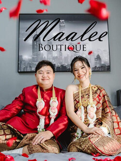 พร้อมเช่า ชุดแต่งงานไทยประยุกต์ สีแดง