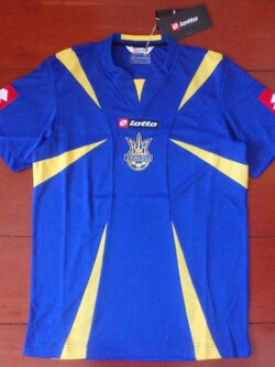 เสื้อฟุตบอล ทีมชาติยูเครน ชุดเยือน ชุดลุยศึกฟุตบอลโลก 2006 ใหม่ M-Size / UKRAINE Football Shirt Away Kit World Cup 2006 Jersey NEW M-Size
