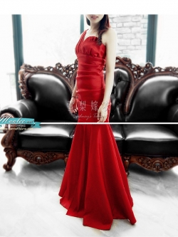 พร้อมเช่า ชุดราตรียาว เกาะอก ไหล่เดียว ทรงหางปลา ผ้าแพรยืดตามตัว แหวกหน้าขา สีแดง