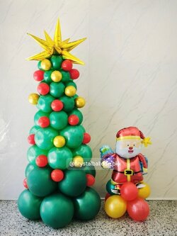 ต้นลูกโป่ง Christmas สูง 1.5 เมตร พร้อม ฟอยล์ดาวแฉกใหญ่ 1 ชิ้น พร้อม ฟอยล์ซานต้า ตั้งฐาน 1 ชิ้น พร้อมตกแต่ง สามารถเปลี่ยนสีลูกโป่ง/เปลี่ยนฟอยล์ตกแต่งได้