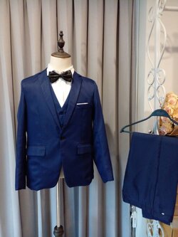 พร้อมเช่า ชุดสูทชาย (สูทแฟชั่น) เนื้อผ้าใส่สบาย สีน้ำเงิน (มีเสื้อกั๊ก)