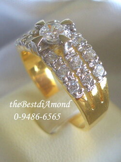 RL006+++แหวนแถว3แถว พร้อมเพชรตรงกลาง+++แหวนแถวที่สวยอีกวง มีเพชรขนาด 25 สต อยู่ตรงกลางดูสวยโดดเด่น ดีดูมากๆๆๆ เล่นไฟระยิบระยับเลยค่ะ