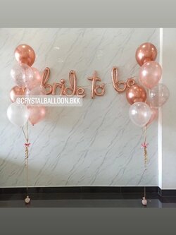 ลูกโป่ง Bride To Be ฟอยล์ตัวอักษร Bride To Be ติดผนัง 1 ชิ้น พร้อม ช่อลูกโป่ง ช่อ 7 ลูก 2 ช่อ Theme สีโรสโกล พร้อมตกแต่ง สามารถเปลี่ยนสีลูกโป่ง/เปลี่ยนสี-ฟอยล์ตัวอักษรได้