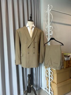 พร้อมเช่า ชุดสูทชาย สีน้ำตาล 4 กระดุม งานตัดสูทพลัสไซส์ (ไม่มีกั๊ก)