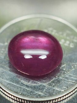 ทับทิมสีแดงม่วงสวย 4.65 กะรัตหลังเบี้ย (1250)