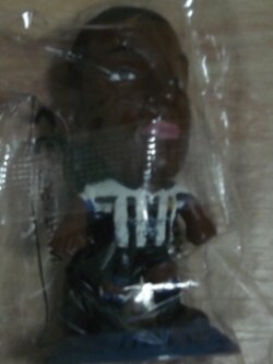 ตุ๊กตาโมเดลนักฟุตบอล ต.เบรมเบิ้ล สโมสรนิวคาสเซิล ยูไนเต็ด โครินเธียน ไมโครสตาร์ - Series 7/2003 Blue Base - MC1528 ใหม่ / T.BRAMBLE NEWCASTLE UNITED Football Club Corinthian MicroStars Football Figure - Series 7/2003 Blue Base - MC1528 NEW