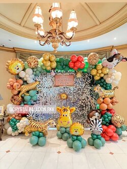 Organic Backdrop ฉากวิบวับสีเงิน ขนาด 2.4x3 เมตร Theme Safari พร้อม ป้ายอิงค์เจ็ท ขนาด 80 ซม. 1 ชิ้น,ฟอยล์ตกแต่งใหญ่ 10 ชิ้น พร้อมตกแต่ง สามารถเปลี่ยนสีลูกโป่ง/เปลี่ยนข้อความ/เปลี่ยนฟอยล์ตกแต่งได้