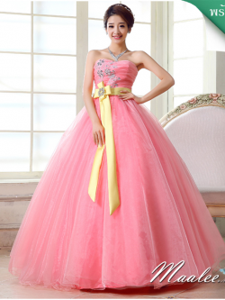 พร้อมเช่า ชุดแฟนซี ชุดราตรียาว เกาะอก สีโอโรส แต่งคริสตัลหรู ผ้าคาดเอวสีเหลือง พร้อมเข็มกลัด