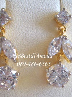 BE509+++ต่างหูตุ้งติ้งเพชรเม็ดเดี่ยวผสมมาคี+++เพชรตรงกลางขนาดขนาด 1 กะรัต(7มม) งานสวยมาก เพชรเหมือนจริงสุดๆ ใส่ได้ทุกงานเลยนะคะ รูปแบบสวยไม่ล้าสมัย