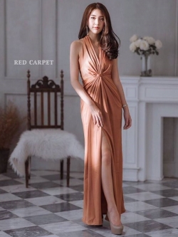 พร้อมเช่า ชุดราตรียาว ชุดเดรส แนวคล้องคอ จับเดรปหน้า สีส้มอิฐ สีน้ำตาล