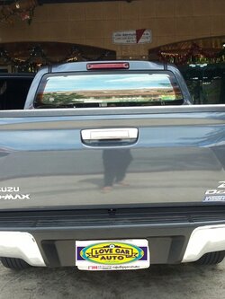 ขายยางปูพื้นรถเข้ารูป Isuzu D-Max 2012-2017 4 ประตู ลายธนูสีแดงขอบดำ