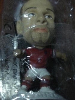 ตุ๊กตาโมเดลนักฟุตบอล ร.เฟอร์ดินานด์ ทีมชาติอังกฤษ โครินเธียน ไมโครสตาร์ - Series 9/2004 White Base - MC2463 ใหม่ / R.FERDINAND ENGLAND National Football Team Corinthian MicroStars Football Figure - Series 9/2004 White Base - MC2463 NEW