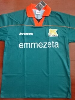 เสื้อฟุตบอล ทีมสโมสรเอซี เวเนเซีย ชุดเหย้า 1999/2000 ใหม่ M-Size / AC VENEZIA Football Shirt Home Kit 1999/2000 Jersey NEW M-Size