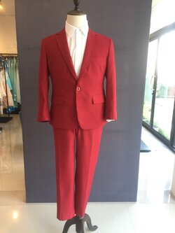 สูทตัดซื้อ ชุดสูทชาย สีแดง รุ่นคลาสสิค ไม่มีเสื้อกั้ก
