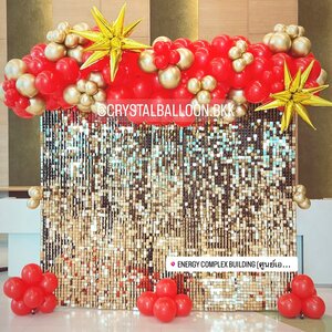 Organic Backdrop เปิดงาน ฉากวิบวับ ขนาด 2.4x2.4 Theme แดง-ทอง พร้อมตกแต่ง สามารถเปลี่ยนสีลูกโป่ง/เปลี่ยนฟอยล์ตกแต่งได้