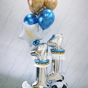 ลูกโป่ง วันเกิดเด็ก Theme ฟุตบอล พร้อม ฟอยล์ตัวเลข ขนาด 40" ตั้งฐาน 2 ชิ้น พร้อมตกแต่ง สามารถเปลี่ยนสีลูกโป่ง/เปลี่ยนข้อความ/เปลี่ยนสี-ฟอยล์ตัวเลข/เปลี่ยนฟอยล์ตกแต่งได้