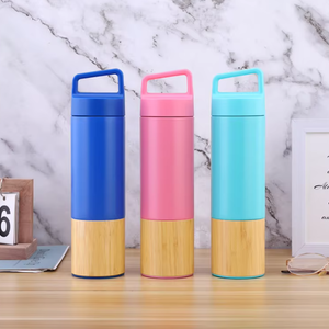 กระบอกสแตนเลสไม้ไผ่ทูโทน ฝาหูหิ้วทรงเฉียง ขนาด 530 ml