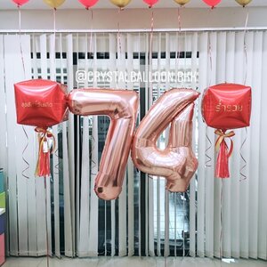 ลูกโป่ง วันเกิด ฟอยล์สี่เหลี่ยม สีแดง พร้อม ฟอยล์ตัวเลข ขนาด 40" 2 ชิ้น พร้อม ลูกโป่งลอยฝ้า 8 ลูก พร้อมตกเเต่ง สามารถเปลี่ยนสีลูกโป่ง/เปลี่ยนข้อความ/เปลี่ยนสี-ฟอยล์ตัวเลขได้