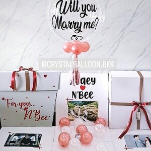 Surprise Box Will You Marry Me? กล่องเซอร์ไพรส์ขอแต่งงาน Bubble 24'' พร้อมตกแต่ง สามารถใส่รูปได้ 4 รูป สามารถเปลียนสีลูกโป่ง/เปลี่ยนข้อความได้