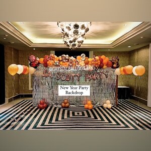 Organic Backdrop เลี้ยงสังสรรค์ ขนาด 3 เมตร พร้อม ฟอยล์ตัวอักษร 16" 16 ตัวอักษร พร้อมตกแต่ง ม่านฟอยล์เหลี่ยม 4 ชิ้น,ลูกโป่งตั้งพื้น / วางเดี่ยว 12 ลูก (ราคายังไม่รวมฉาก) สามารถเปลี่ยนสีลูกโป่ง/เปลี่ยนสี-ฟอยล์ตัวอักษร/เปลี่ยนฟอยล์ตกแต่งได้