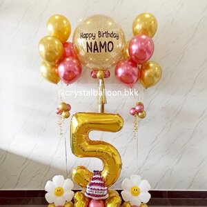 ลูกโป่ง วันเกิด Bubble ขนาด 24" สีกลิตเตอร์ทอง พร้อม ช่อลูกโป่ง ช่อ 5 ลูก 2 ช่อ ฟอยล์ตัวเลข ขนาด 40" สีทอง ตั้งฐาน 1 ชิ้น ฟอยล์ดอกเดซี่จิ๋ว ตั้งฐาน 2 ชิ้น Theme ชมพู - ทอง พร้อมตกแต่ง สามารถเปลี่ยนสีลูกโป่ง/เปลี่ยนข้อความ/เปลี่ยนขนาดไ
