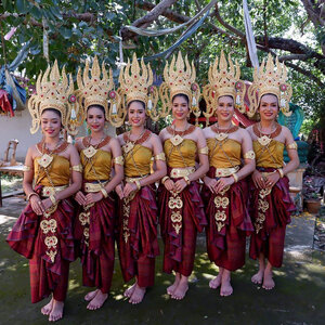 จัดเลี้ยงงานบุญ โทร 082-5491969 ออกแบบวางแผน พิธีรำบวงสรวงพญานาค จัดเครื่องบวงสรวง
