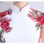 Pre-order กี่เพ้า แขนล้ำ ผ้าไหมจีน สีขาว ทอลายดอกไม้ ตัดเย็บอย่างดี