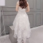 Pre-order เดรสขาว พรีเวดดิ้ง หน้าสั้นหลังยาว แขนกุด ลายดอกไม้ เรียบหรู