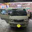 พรมปูพื้นรถตู้ Toyota Hiace ปูพรมVVIP สีกาแฟด้ายทอง ตัดเข้ารูป เต็มคัน