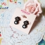 Aznavour ต่างหู, ตุ้มหู เซลลูโลส แต่งคริสตัลและมุก Swarovski ( Black )