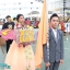 พร้อมเช่า ชุดแฟนซี ชุดราตรี เกาะอก สีส้ม ขาว แต่งดอกไม้ ผ่า V โปร่งกลางอก